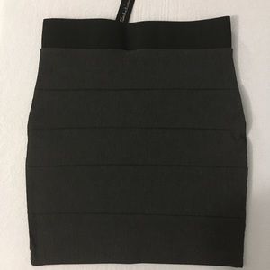 ❤️Petite, Dark grey mini pencil skirt. Size Medium, but fits like a size Small